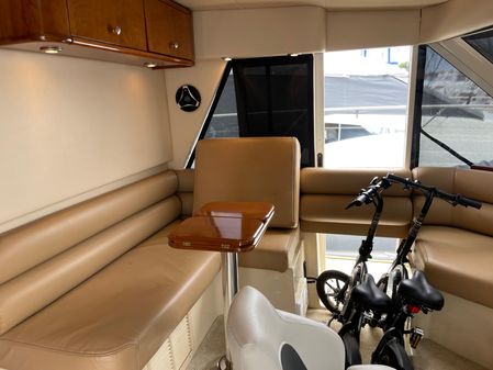 Meridian 490 Pilothouse image