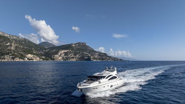 Sunseeker Predator 84 image