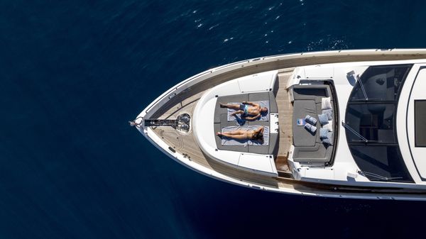 Sunseeker Predator 84 image