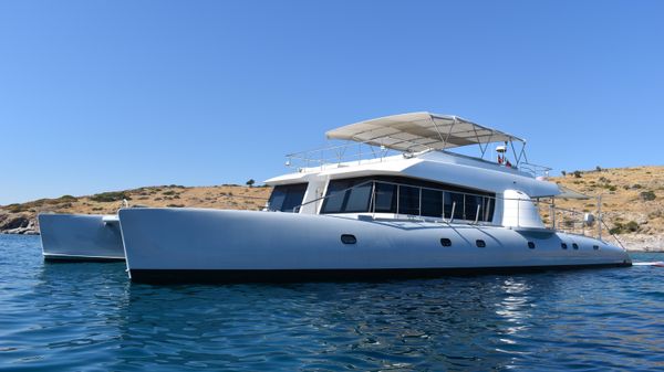 Nautitech Power Catamaran 82