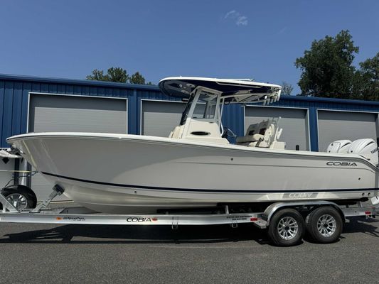 Cobia 265-CENTER-CONSOLE - main image