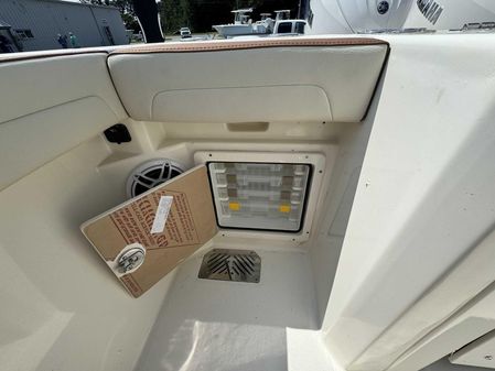 Cobia 265-CENTER-CONSOLE image