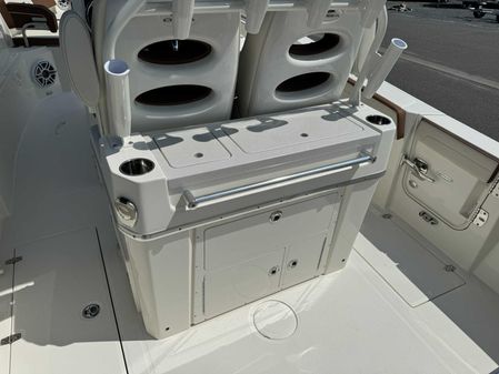 Cobia 265-CENTER-CONSOLE image