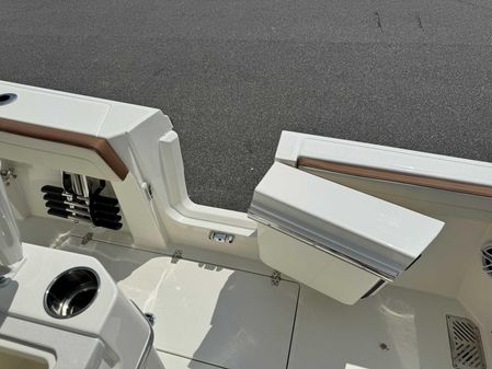 Cobia 265-CENTER-CONSOLE image