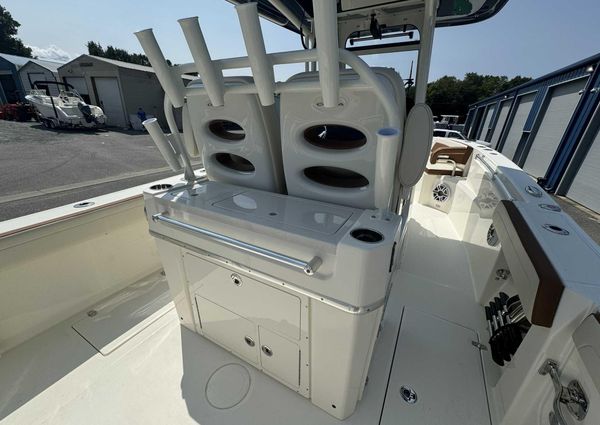 Cobia 265-CENTER-CONSOLE image