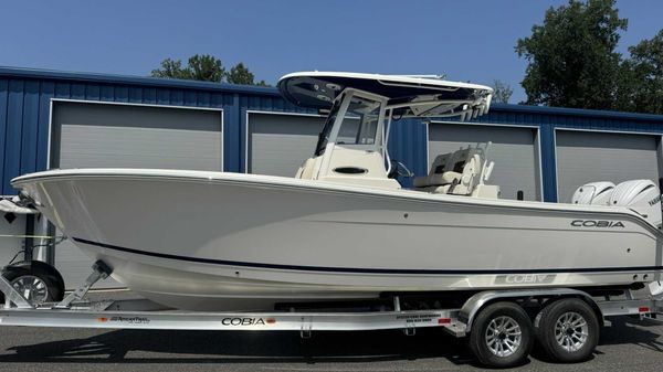 Cobia 265 Center Console 