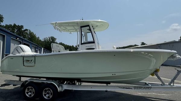 Sea Hunt Ultra 255 SE 