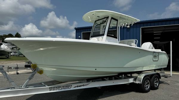 Sea Hunt Ultra 255 SE 