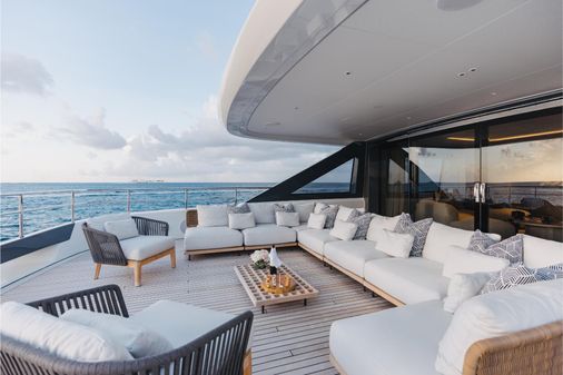 Benetti Oasis 34 image