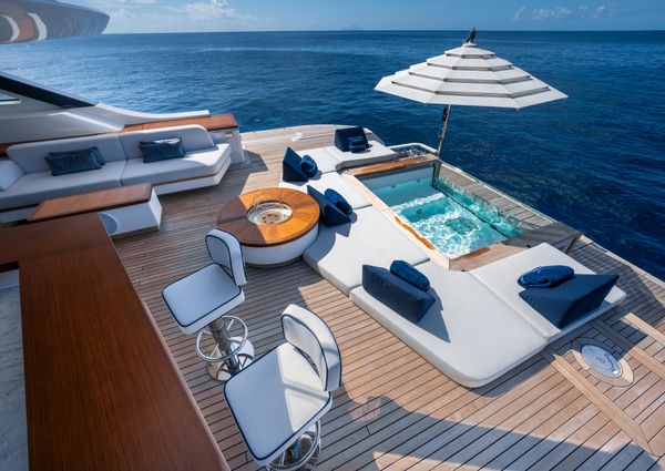 Benetti Oasis 34 image