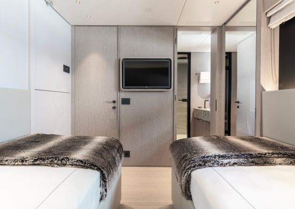 Benetti Oasis 34 image