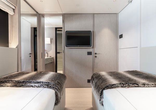 Benetti Oasis 34 image