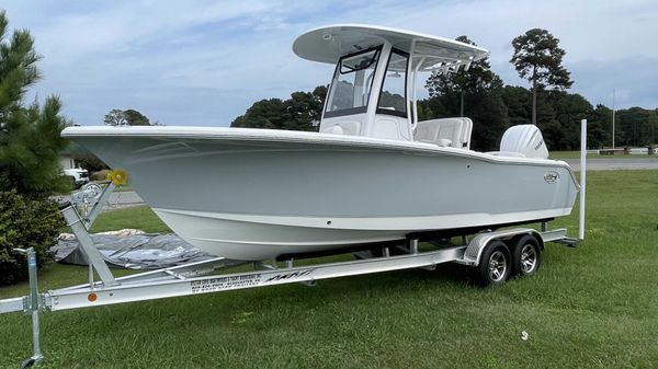 Sea Hunt Ultra 239 SE 