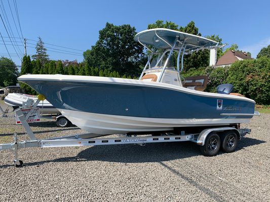 Pioneer 222 Islander - main image