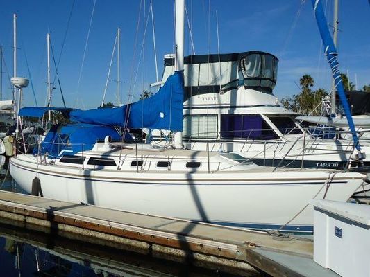 Catalina 34 - main image