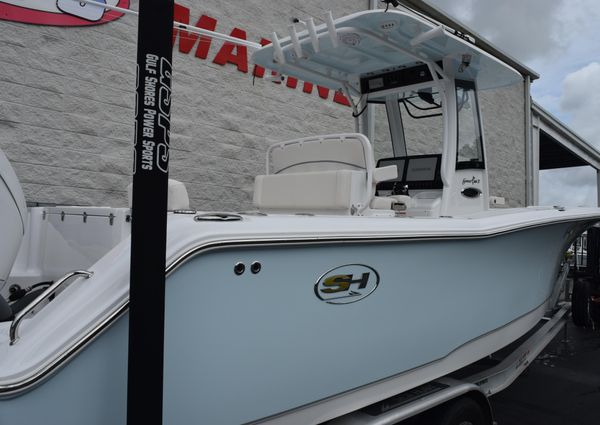 Sea Hunt Gamefish 27 with Coffin Box image