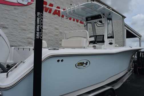 Sea Hunt Gamefish 27 with Coffin Box image