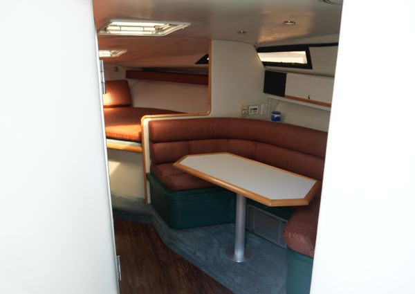 Wellcraft 3200 Martinique image