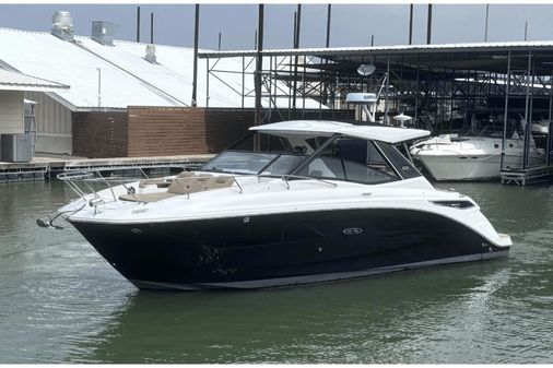 Sea Ray 320 Sundancer image