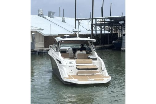 Sea Ray 320 Sundancer image