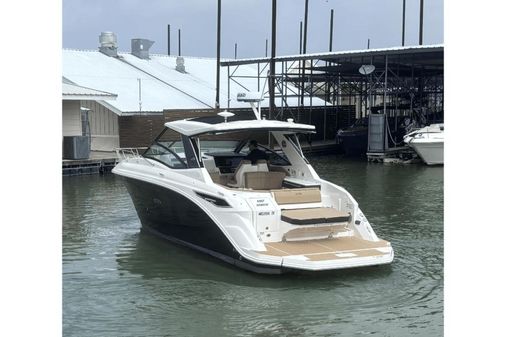 Sea Ray 320 Sundancer image