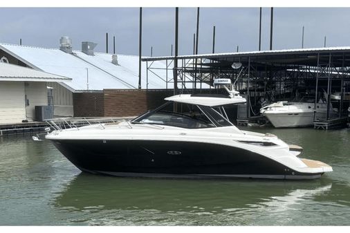 Sea Ray 320 Sundancer image