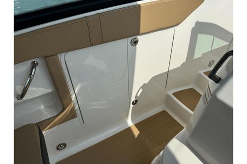 Sea Ray 320 Sundancer image