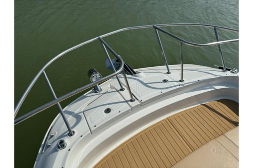 Sea Ray 320 Sundancer image