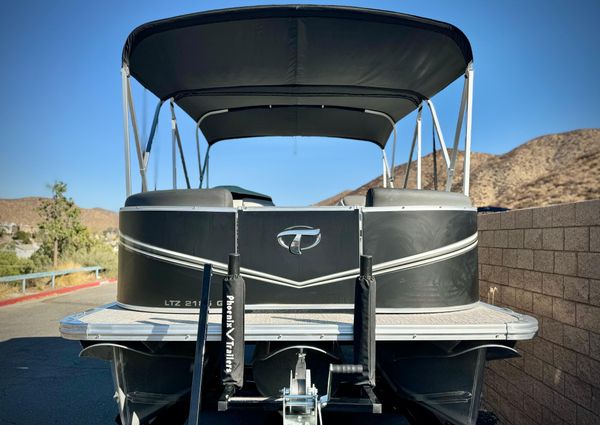 Tahoe-pontoon LTZ-QUAD-LOUNGER image