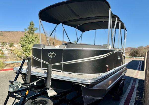 Tahoe-pontoon LTZ-QUAD-LOUNGER image