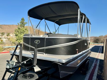 Tahoe-pontoon LTZ-QUAD-LOUNGER image