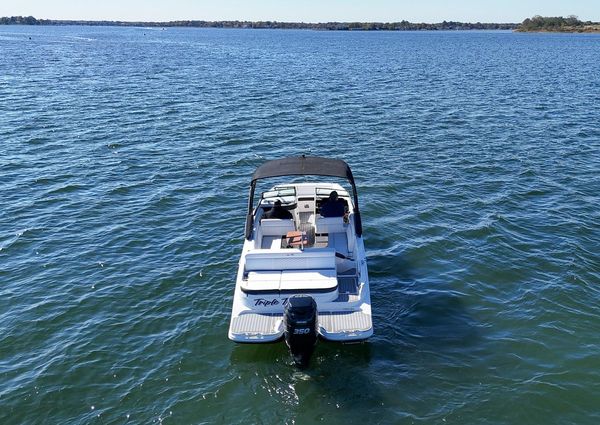 Sea Ray SDX 270 Outboard image