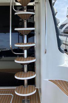 Carver 570 Voyager Pilothouse image