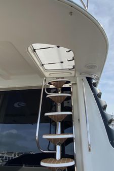 Carver 570 Voyager Pilothouse image