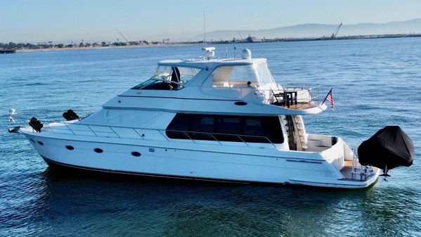 Carver 570 Voyager Pilothouse image