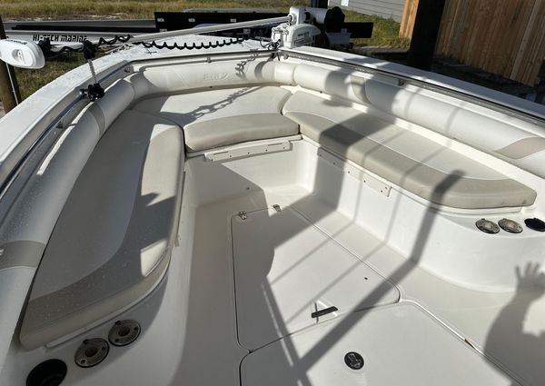 Boston-whaler 320-OUTRAGE image