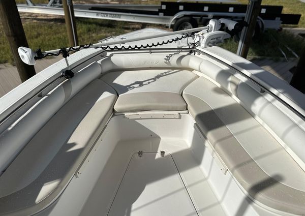 Boston-whaler 320-OUTRAGE image