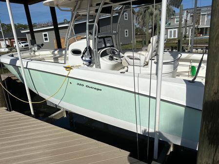 Boston Whaler 32 Outrage image