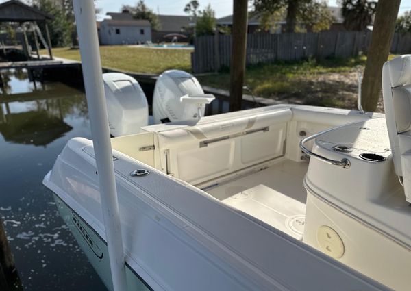 Boston-whaler 320-OUTRAGE image