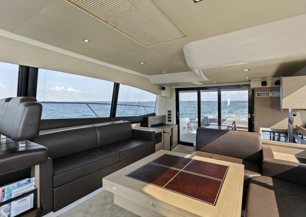 Prestige 550 Flybridge image