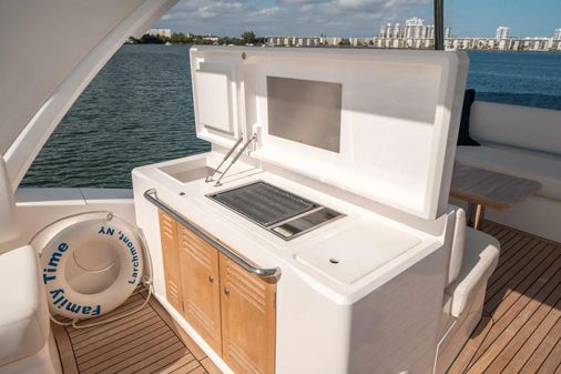 Sunseeker Manhattan 52 image