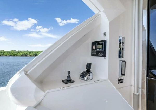 Sunseeker Manhattan 52 image