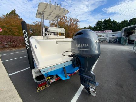 Cobia 201-CENTER-CONSOLE image