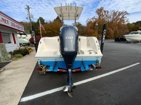 Cobia 201-CENTER-CONSOLE image