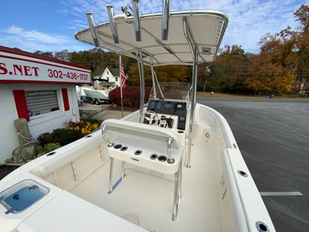Cobia 201-CENTER-CONSOLE image