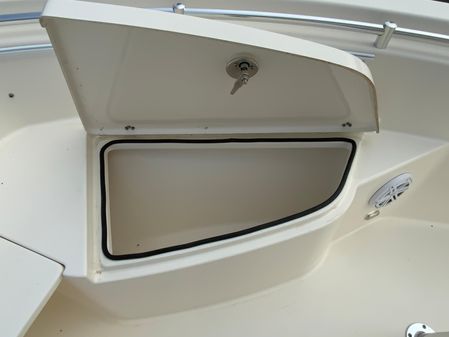 Cobia 201-CENTER-CONSOLE image