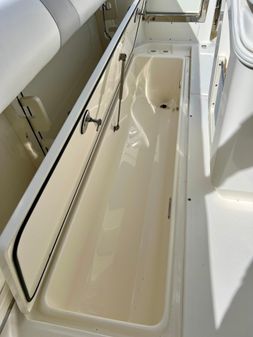 Boston-whaler 250-OUTRAGE image