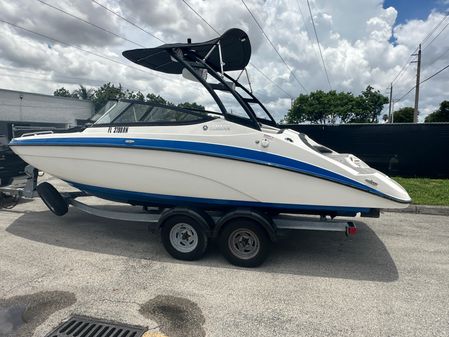 Yamaha-boats AR210 image