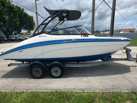 Yamaha-boats AR210 image