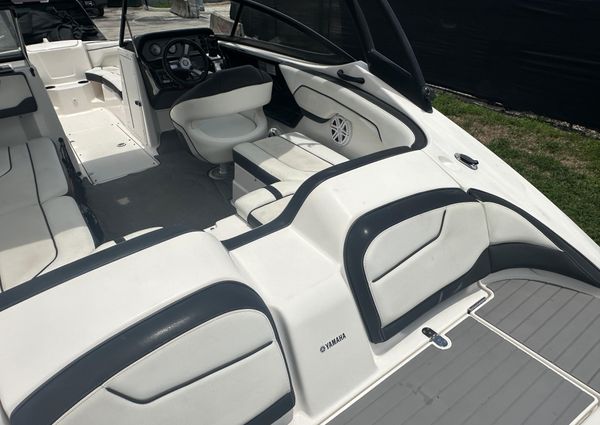 Yamaha-boats AR210 image